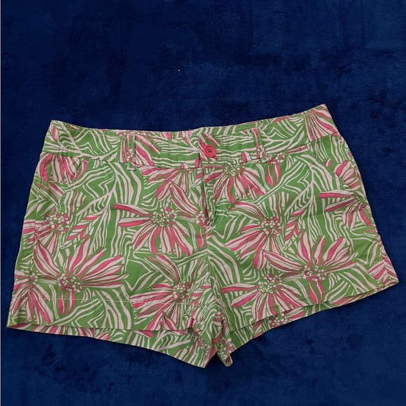Lilly Pulitzer Shorts - Picture 4 of 4